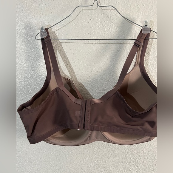 Lacy Cacique, underwire bra. NWOT. 46DDD. - Picture 2 of 4